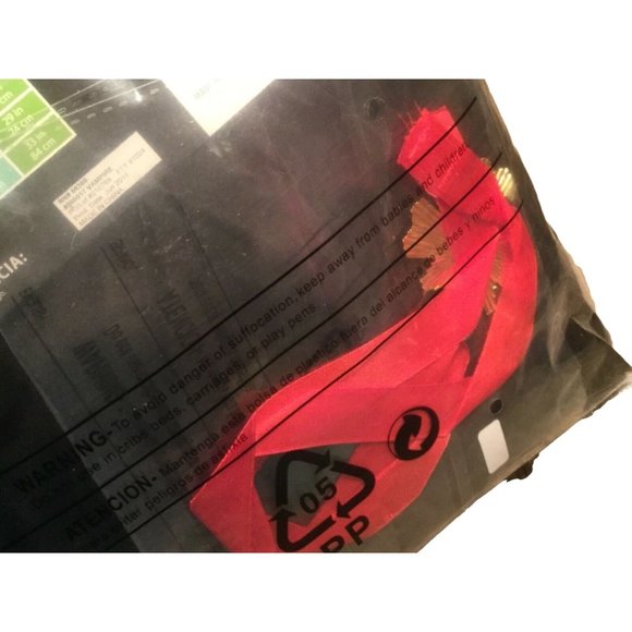 Vampire Halloween Costume- Size boys LG (10-12)— New - Picture 5 of 5